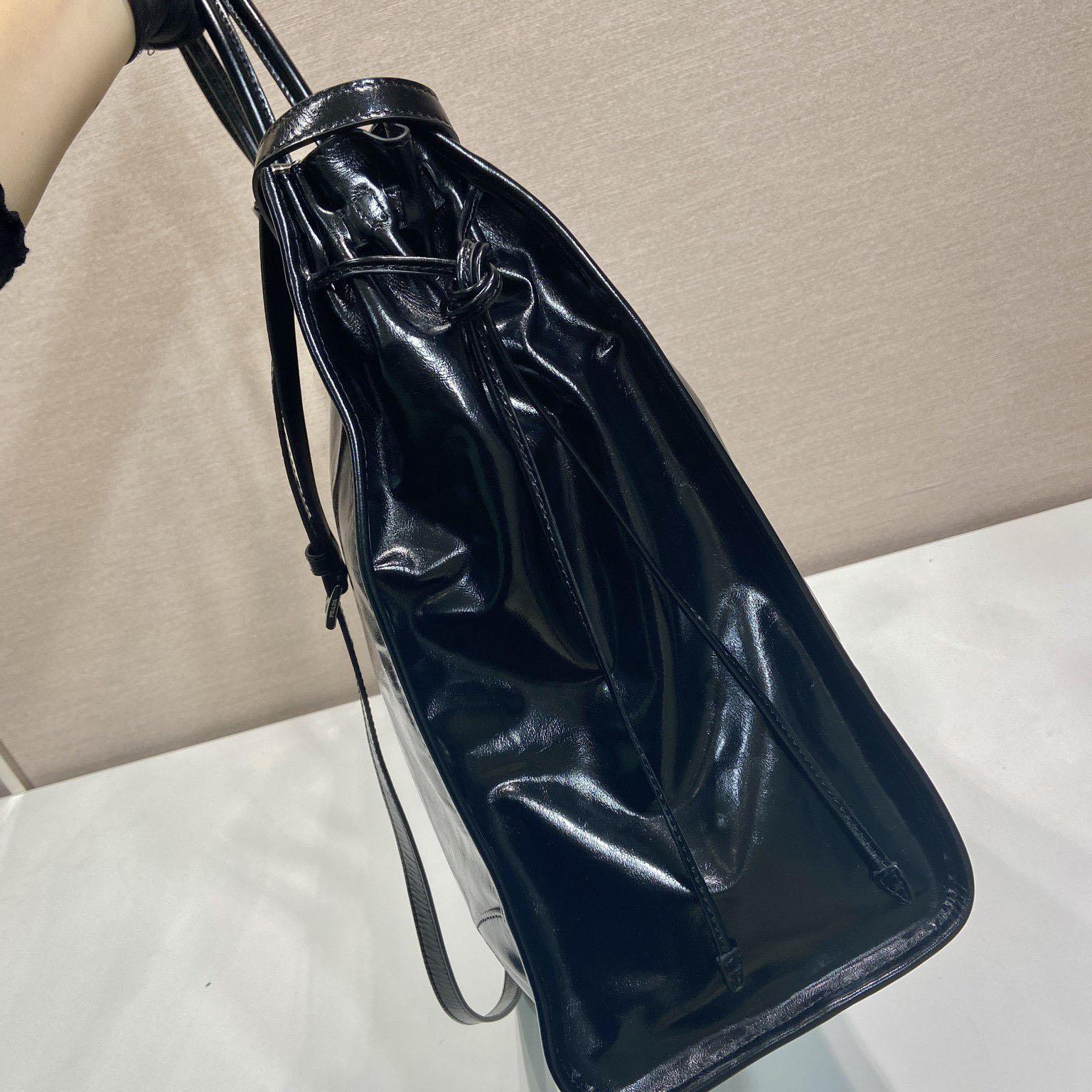 Prada Leather Tote Bag - DopestKickz
