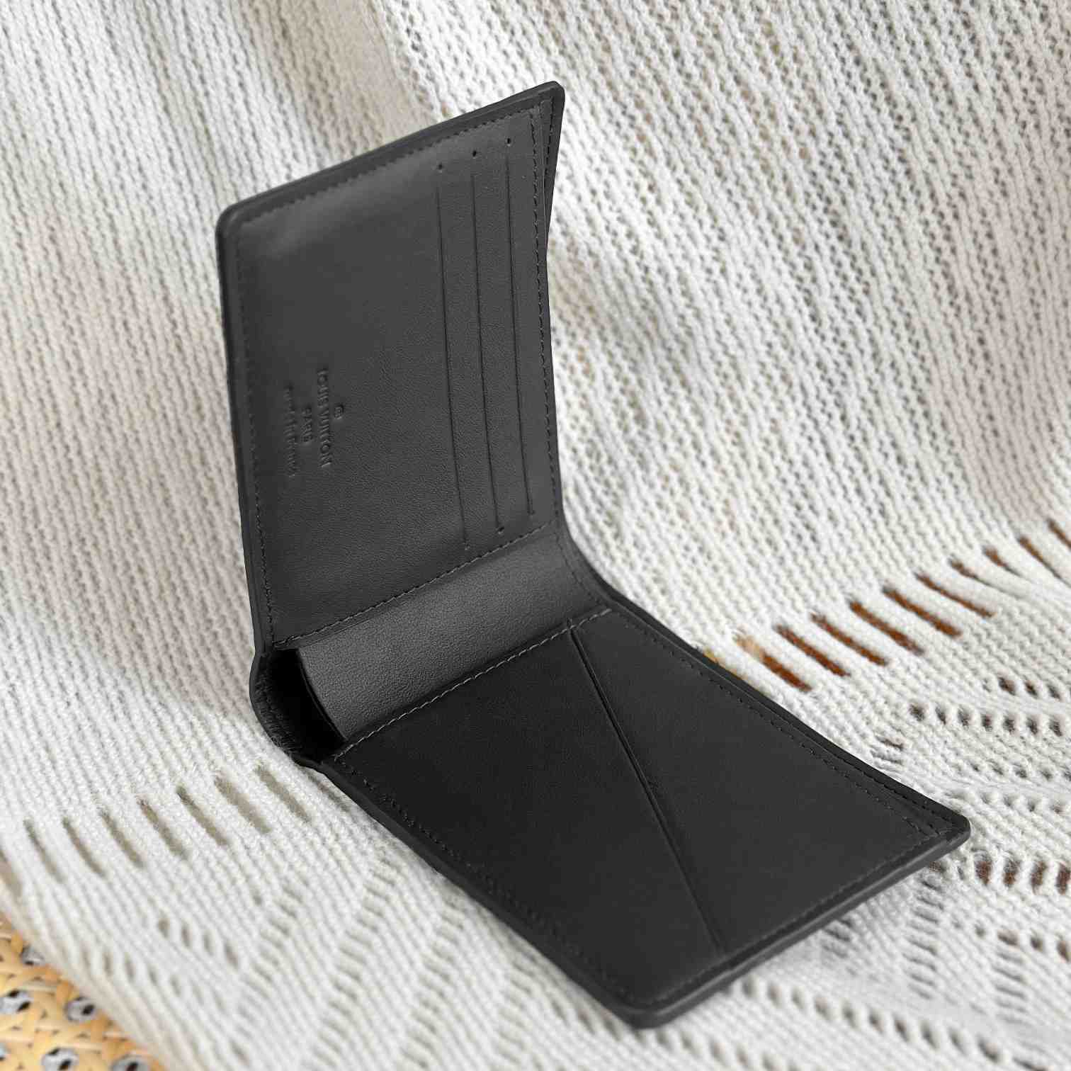 Louis Vuitton Multiple Wallet  M62901 - DopestKickz