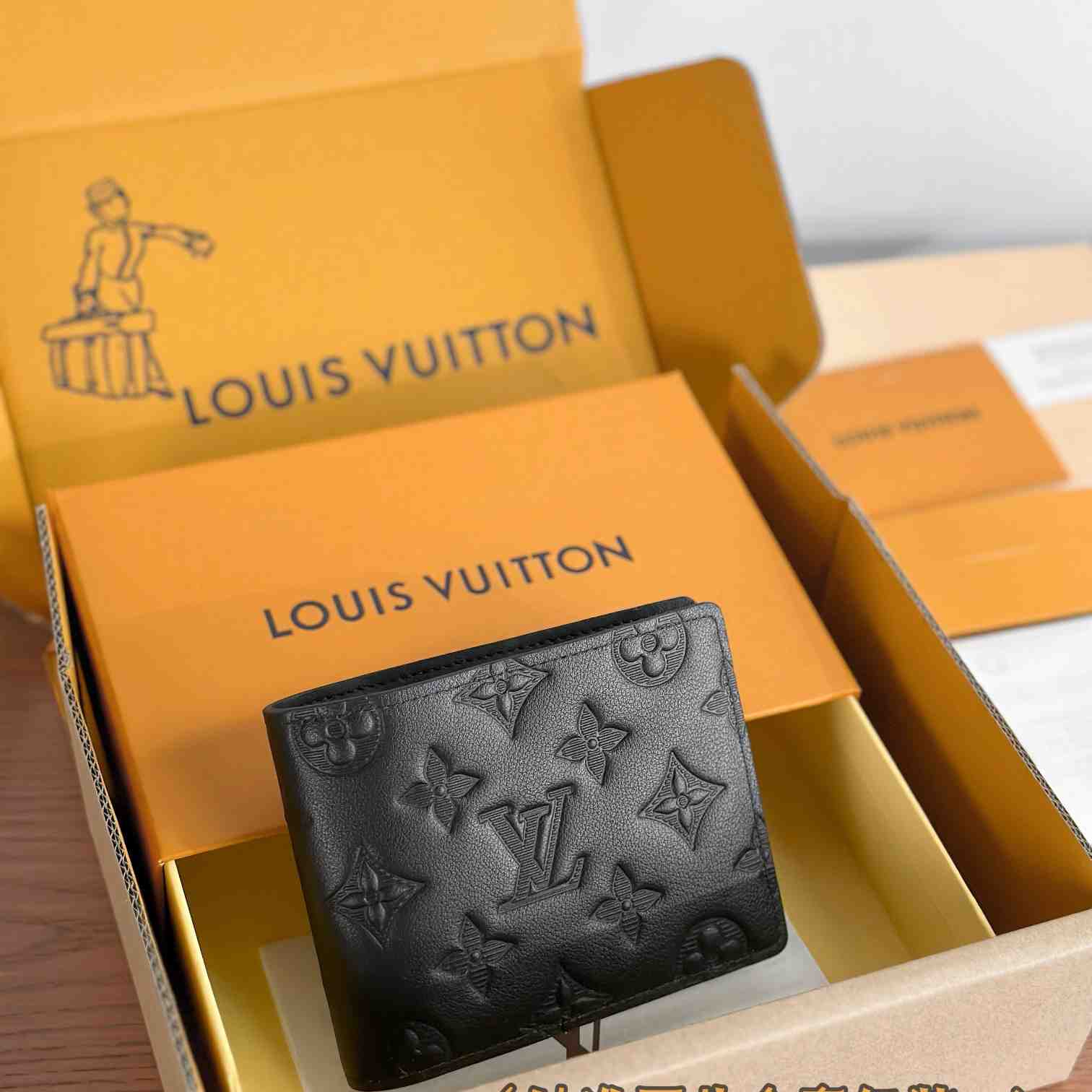 Louis Vuitton Multiple Wallet  M62901 - DopestKickz