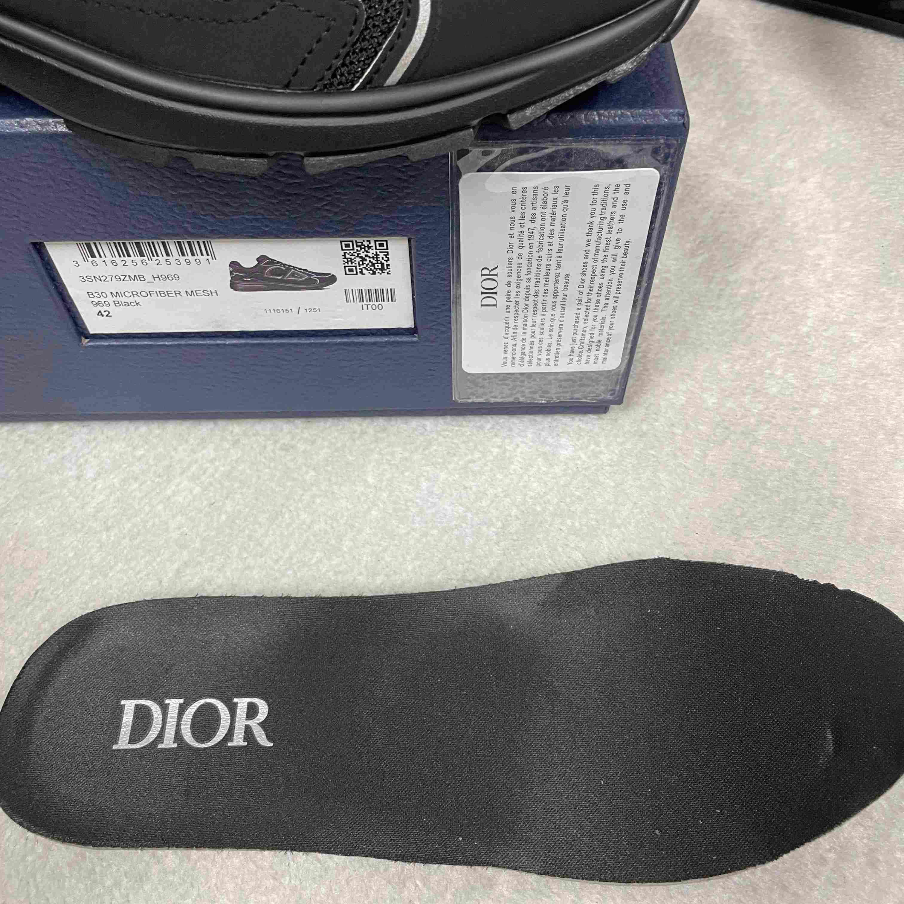 Dior B30 Triple Black - DopestKickz