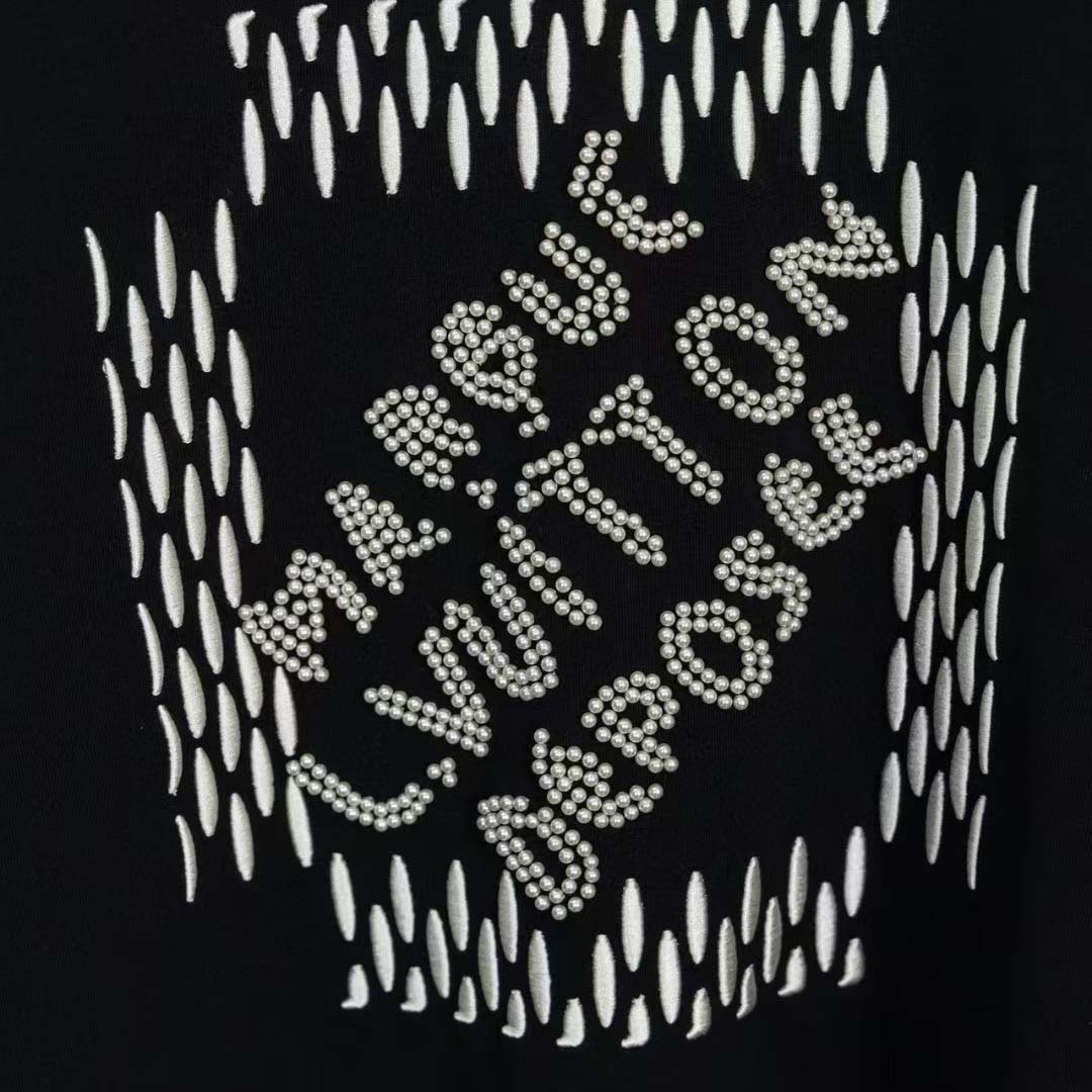 Louis Vuitton Embroidered Signature Cotton T-Shirt   1AFJFK - DopestKickz