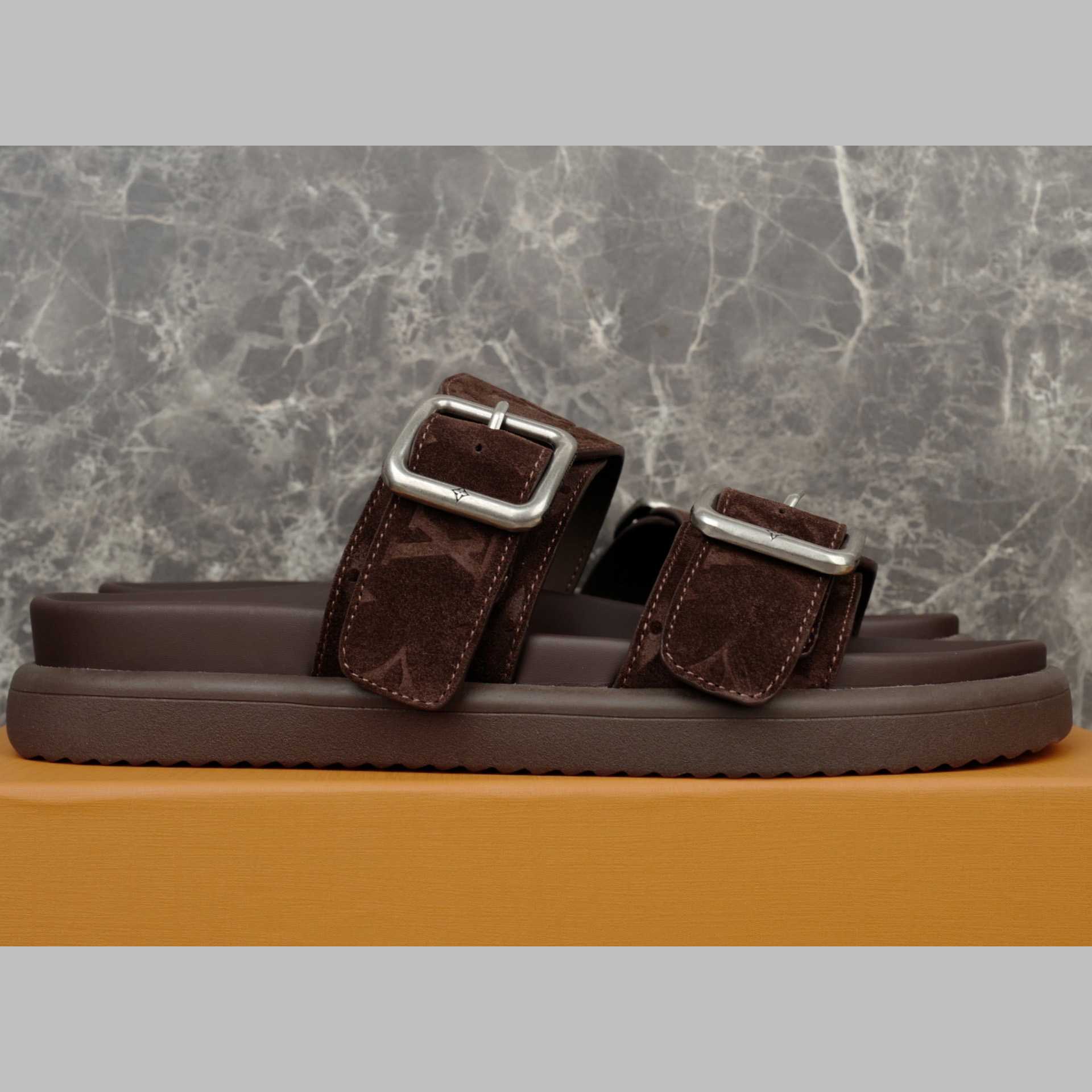 Louis Vuitton LV Venice Mule  1AHSK4 - DopestKickz