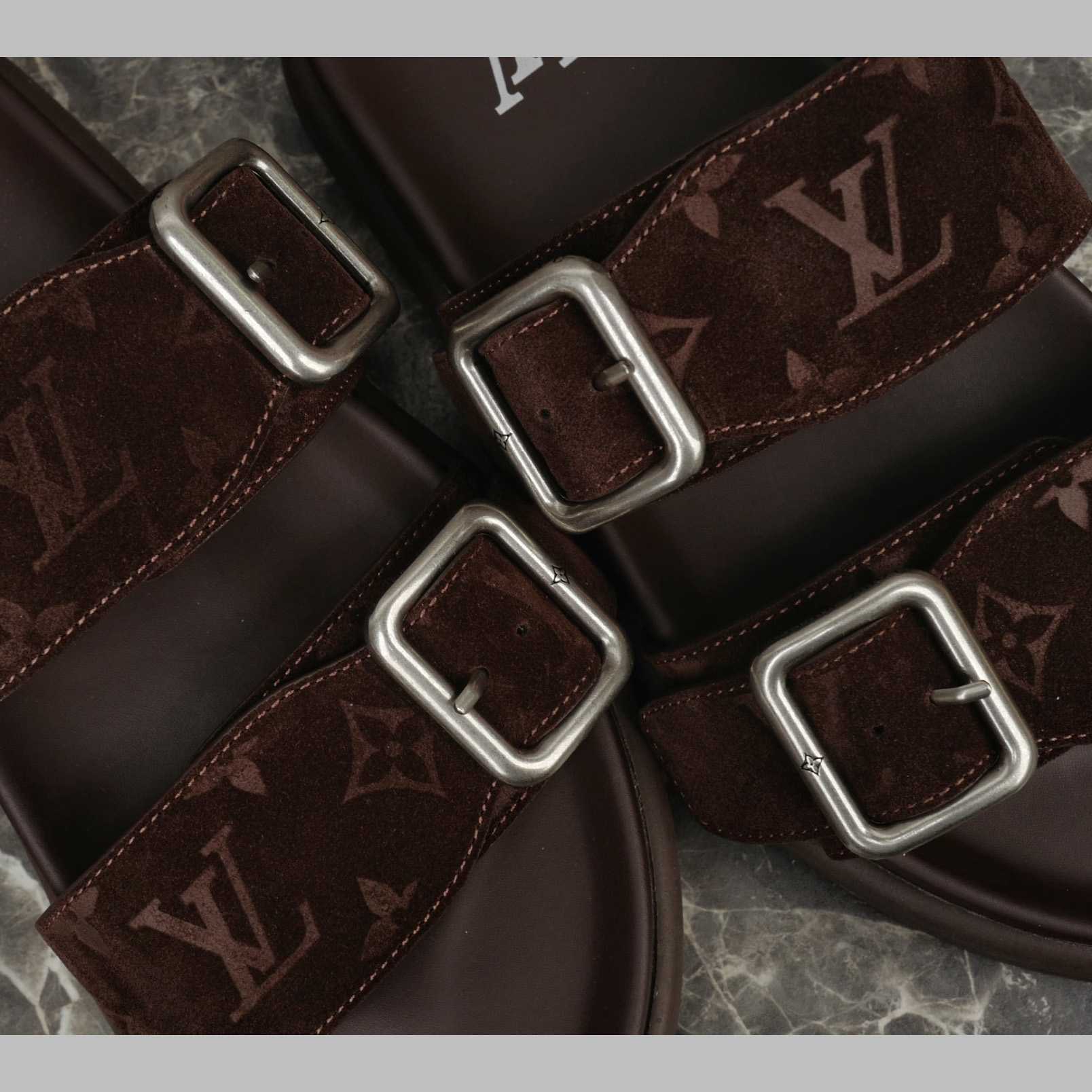 Louis Vuitton LV Venice Mule  1AHSK4 - DopestKickz