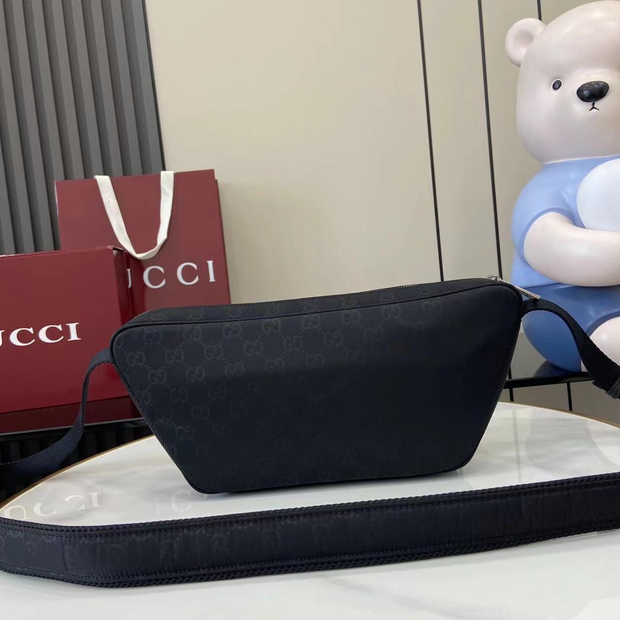 Gucci Nexus Large Slingbag - DopestKickz