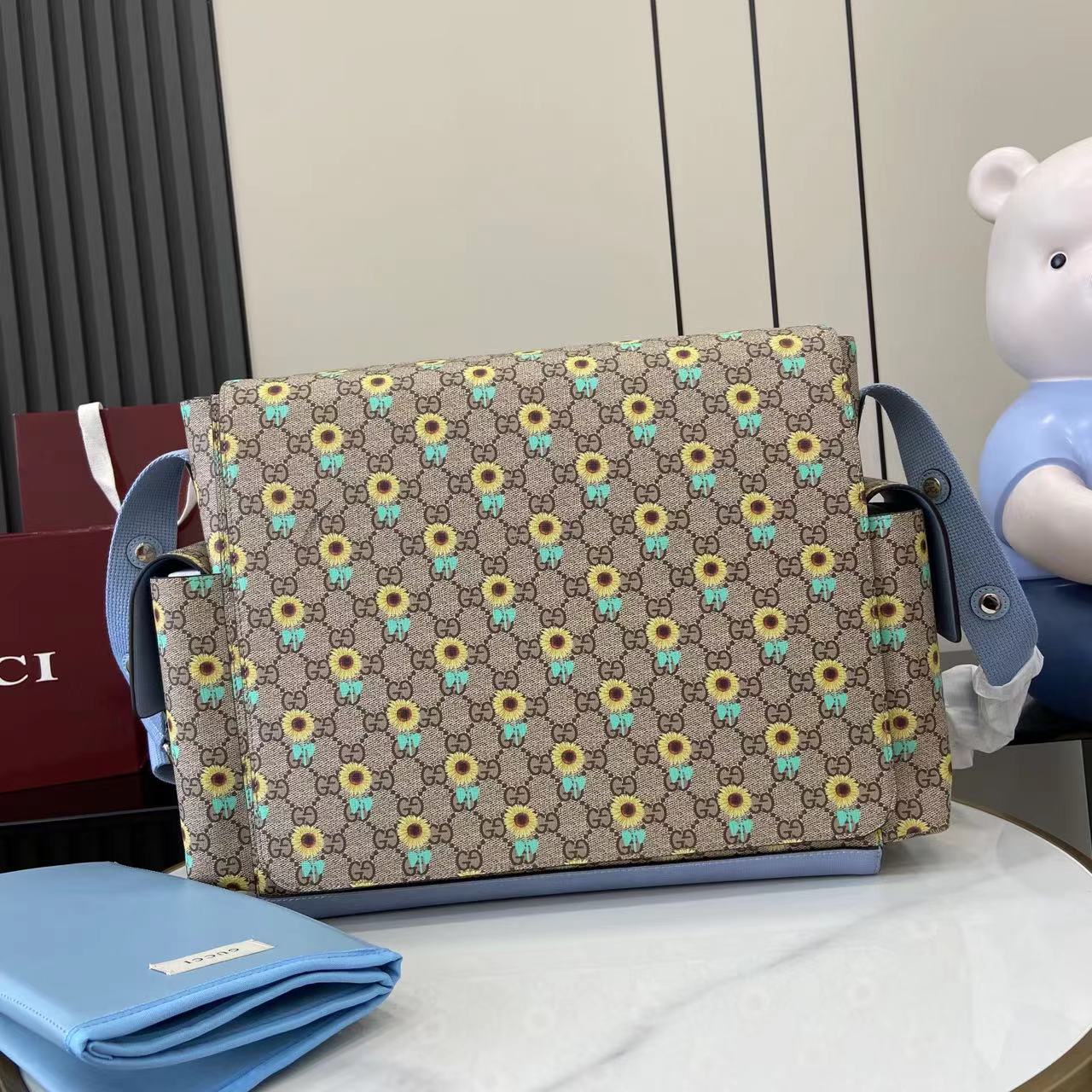 Gucci Large Changing Bag - DopestKickz