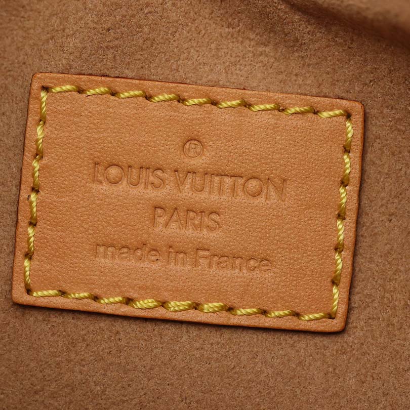 Louis Vuitton Loop  (23-13-6cm) M81098 - DopestKickz