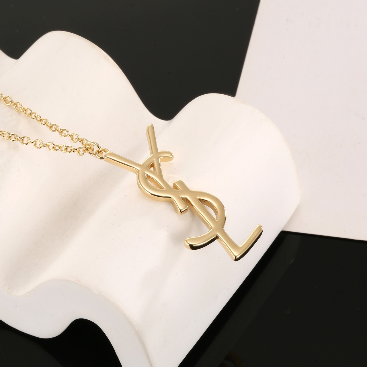 Saint Laurent Necklace - DopestKickz