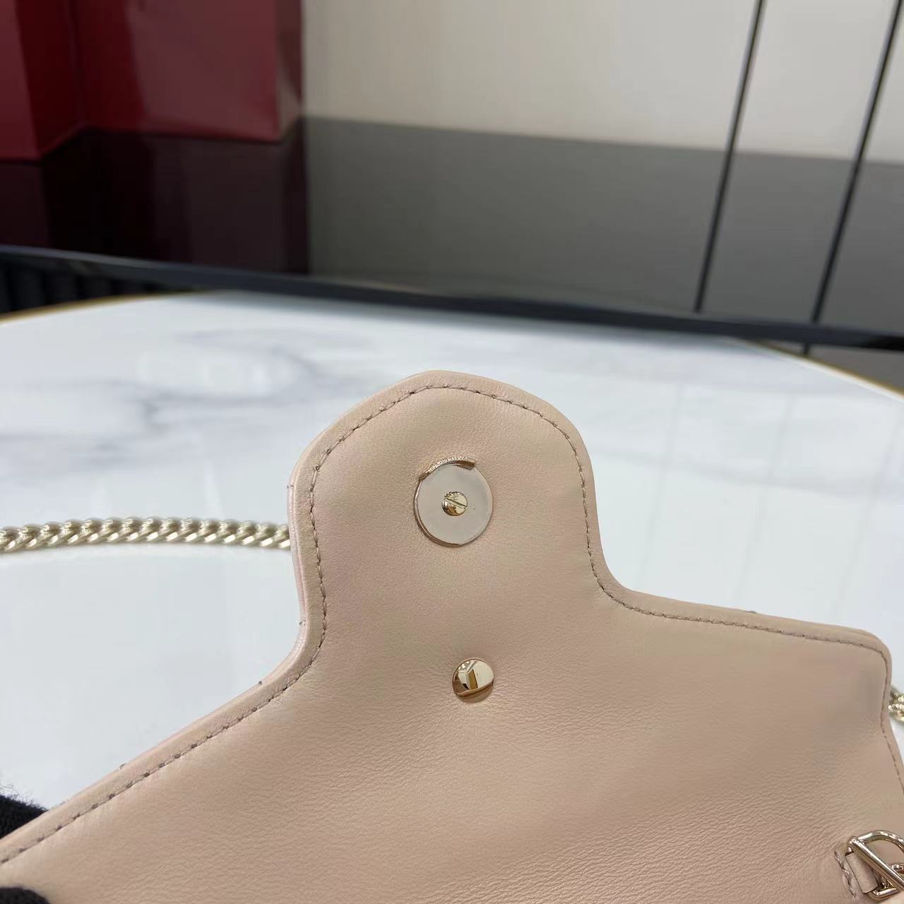 Gucci GG Marmont Wallet On Chain - DopestKickz