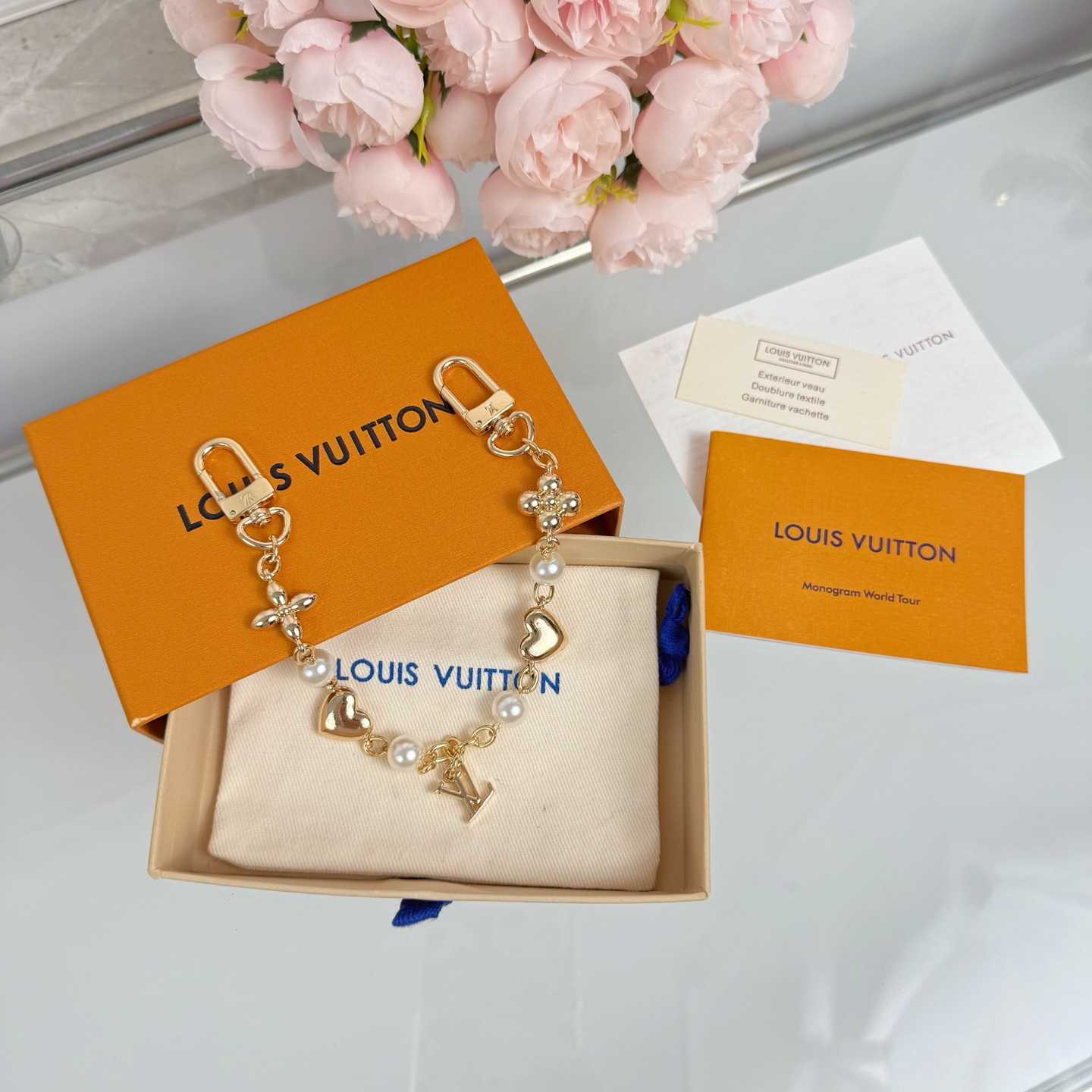 Louis Vuitton LV Heart Bag Chain   M01088 - DopestKickz