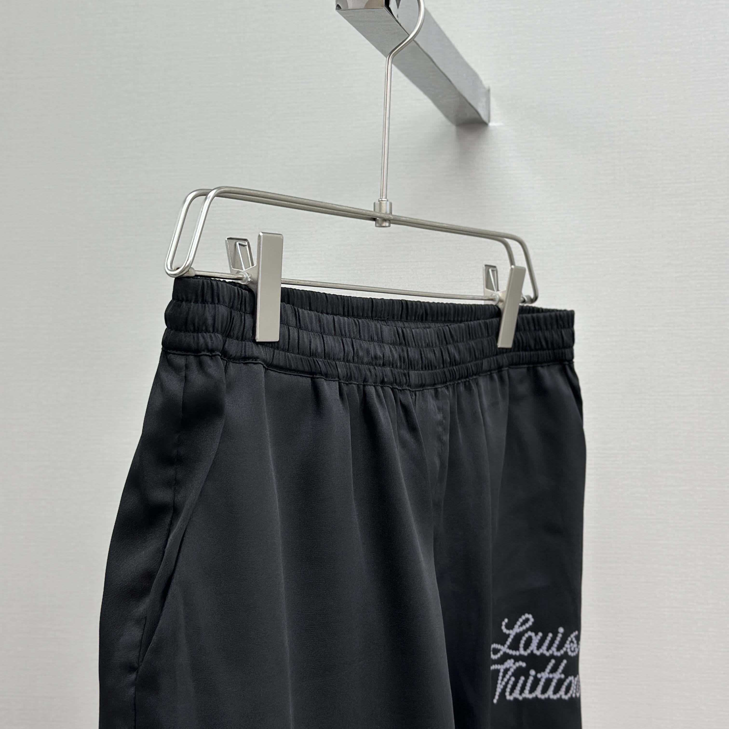 Louis Vuitton Printed Signature Silk Shorts   1AIMG3 - DopestKickz