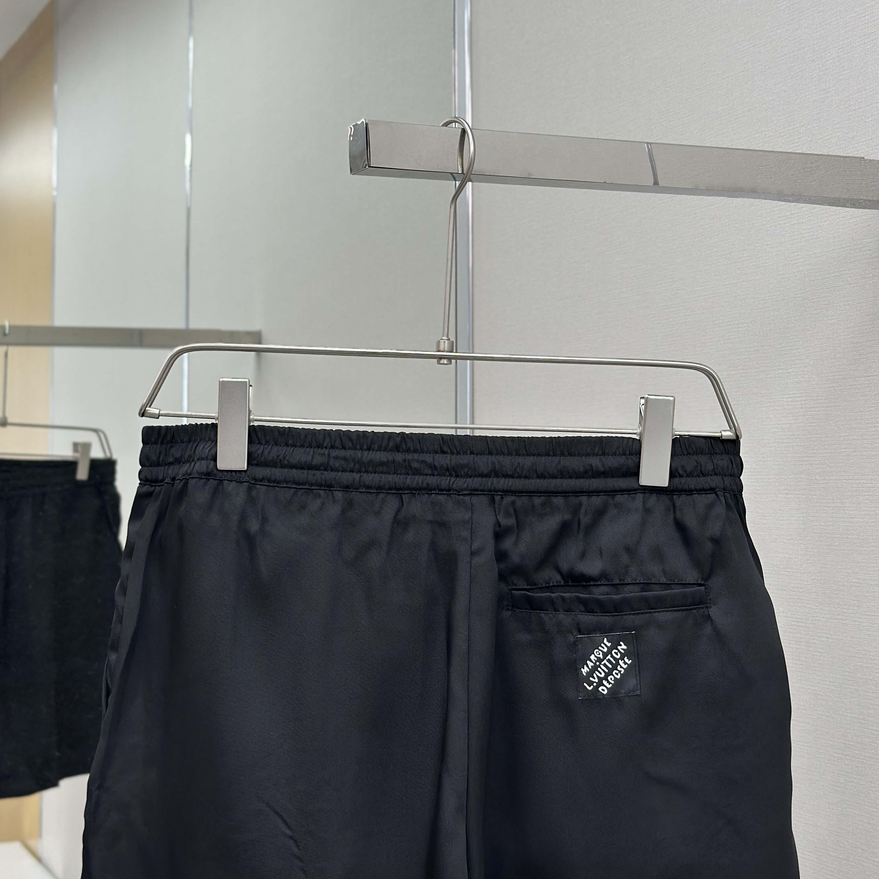Louis Vuitton Printed Signature Silk Shorts   1AIMG3 - DopestKickz