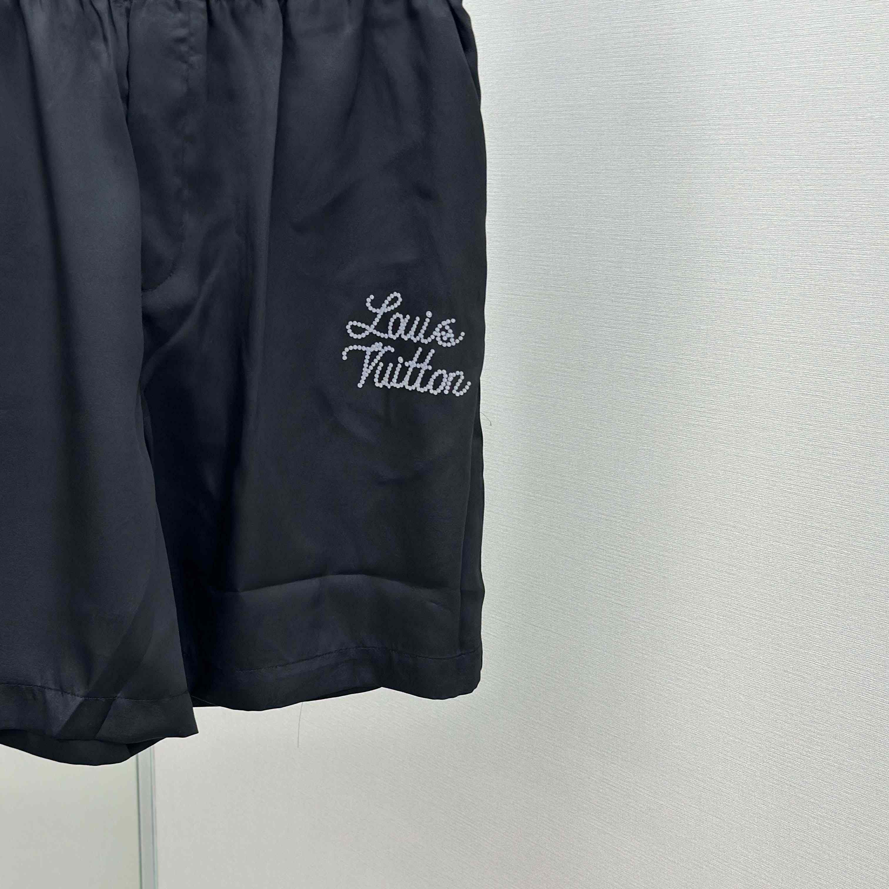 Louis Vuitton Printed Signature Silk Shorts   1AIMG3 - DopestKickz