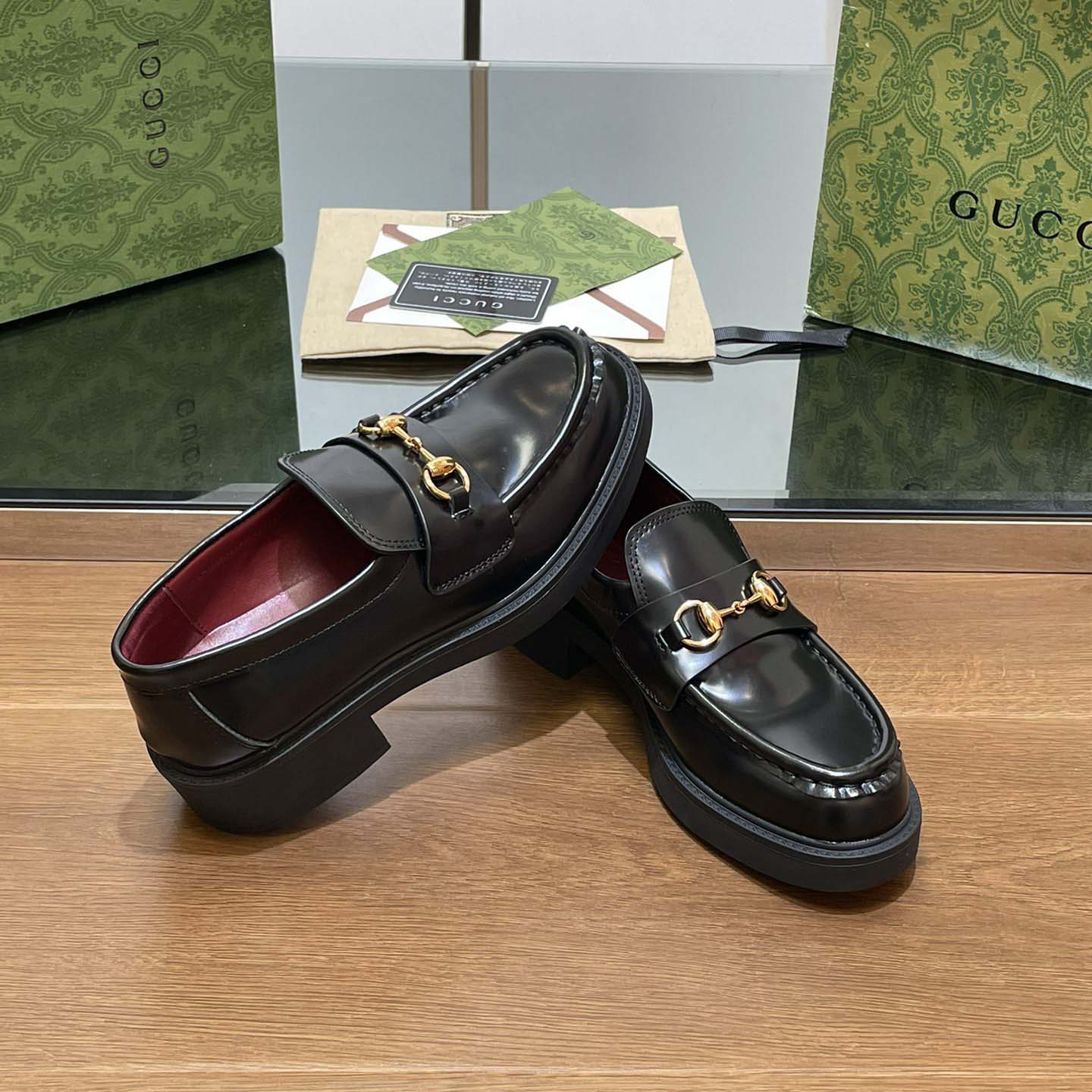 Gucci Women's loafer with Horsebit - DopestKickz