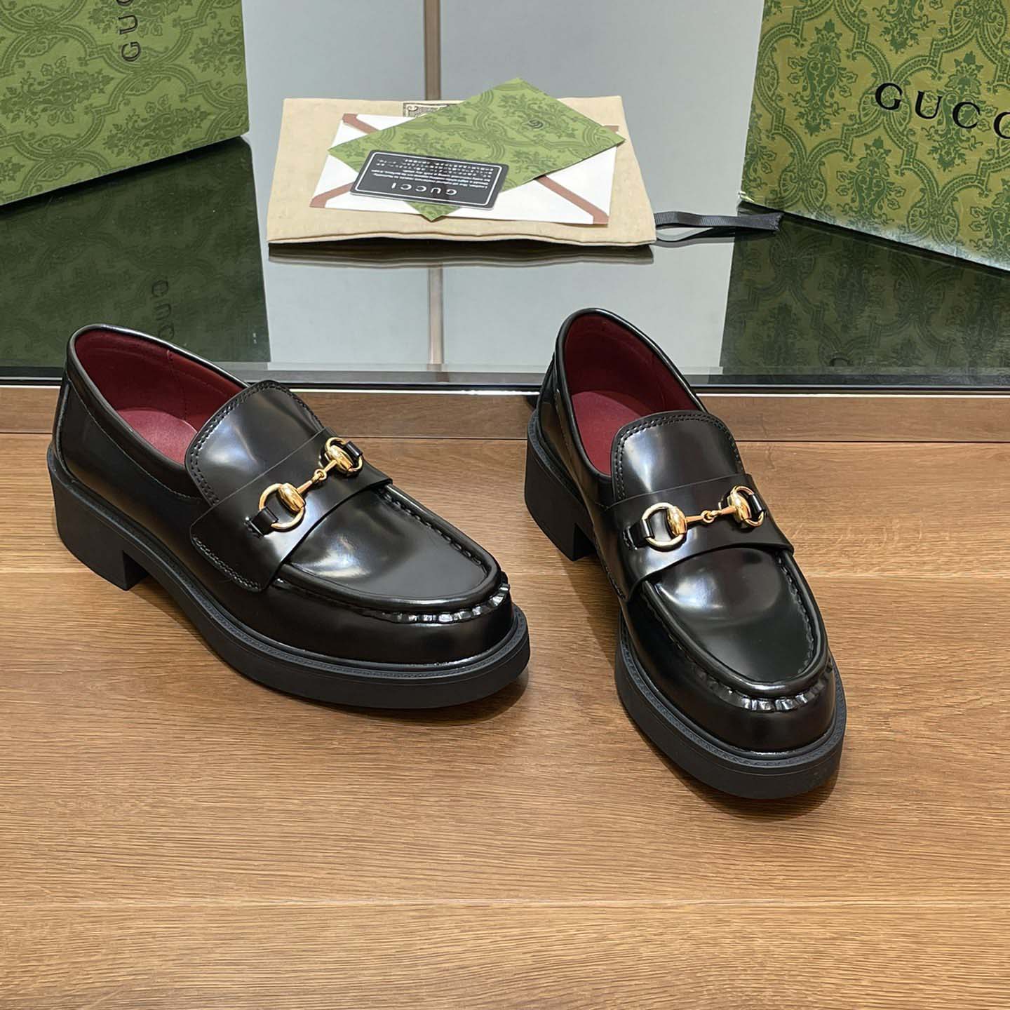Gucci Women's loafer with Horsebit - DopestKickz