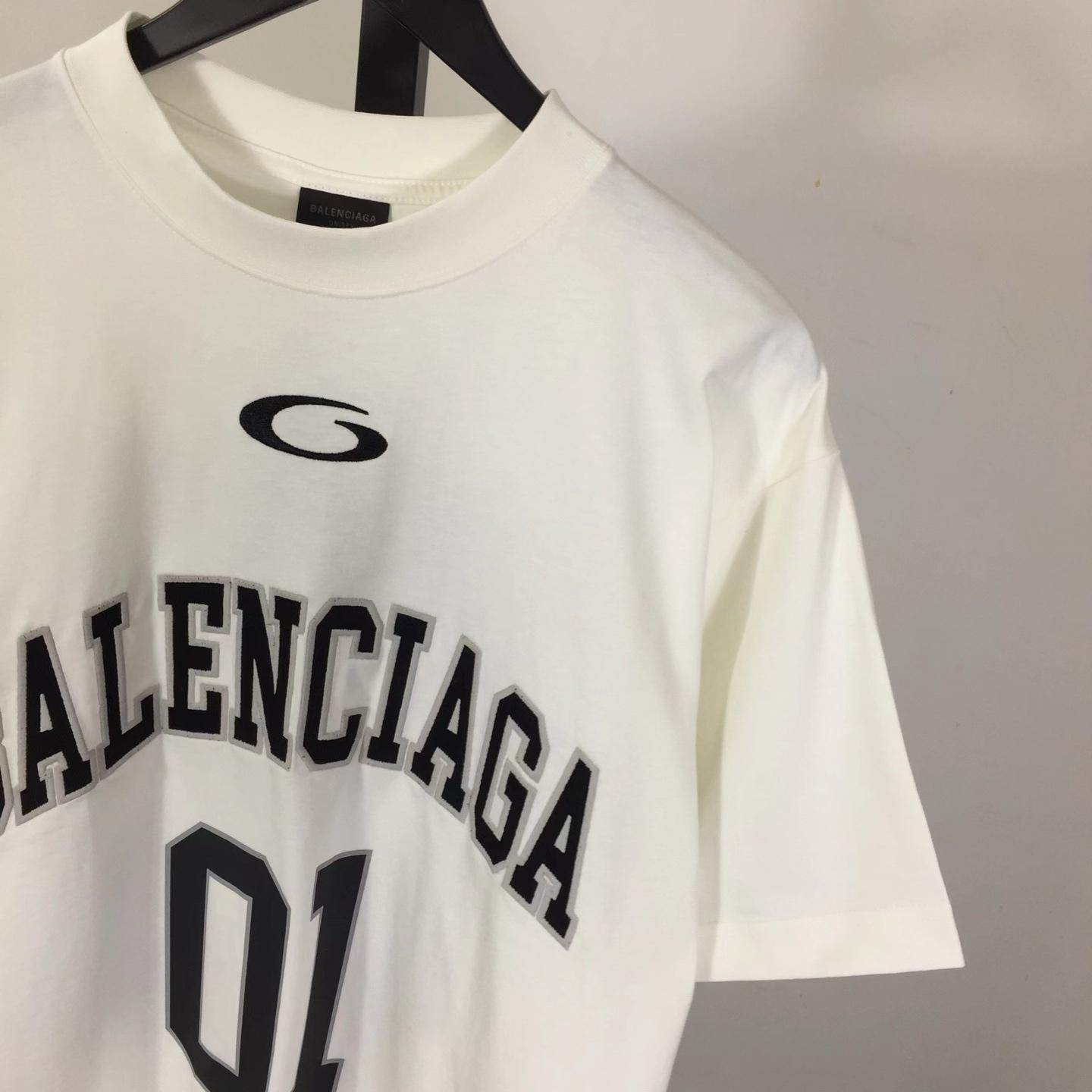 Balenciaga Basketball Series - Oversized T-Shirt In Off White - DopestKickz