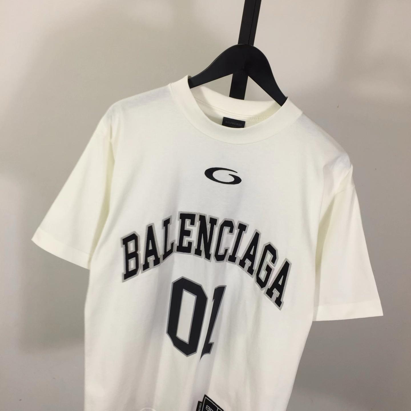 Balenciaga Basketball Series - Oversized T-Shirt In Off White - DopestKickz