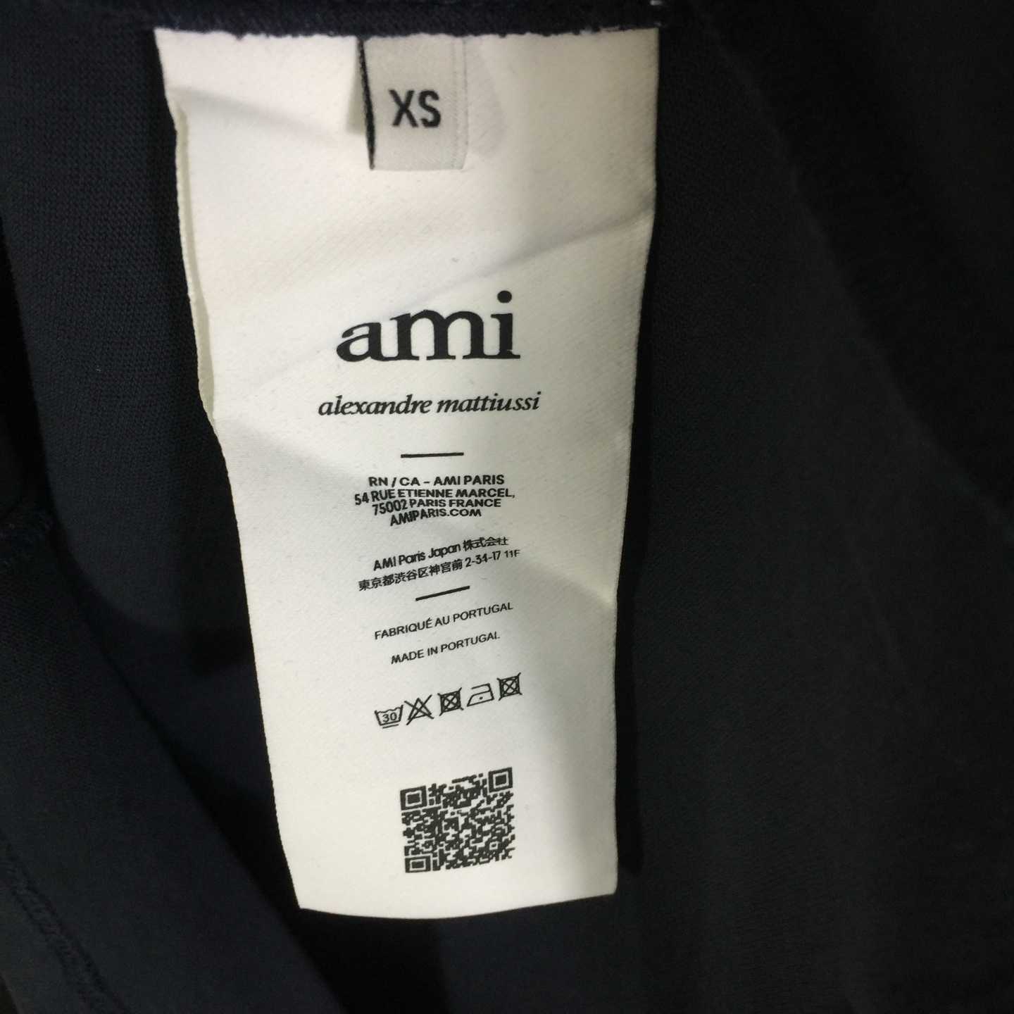 AMI Paris T-Shirt In Dark Blue - DopestKickz