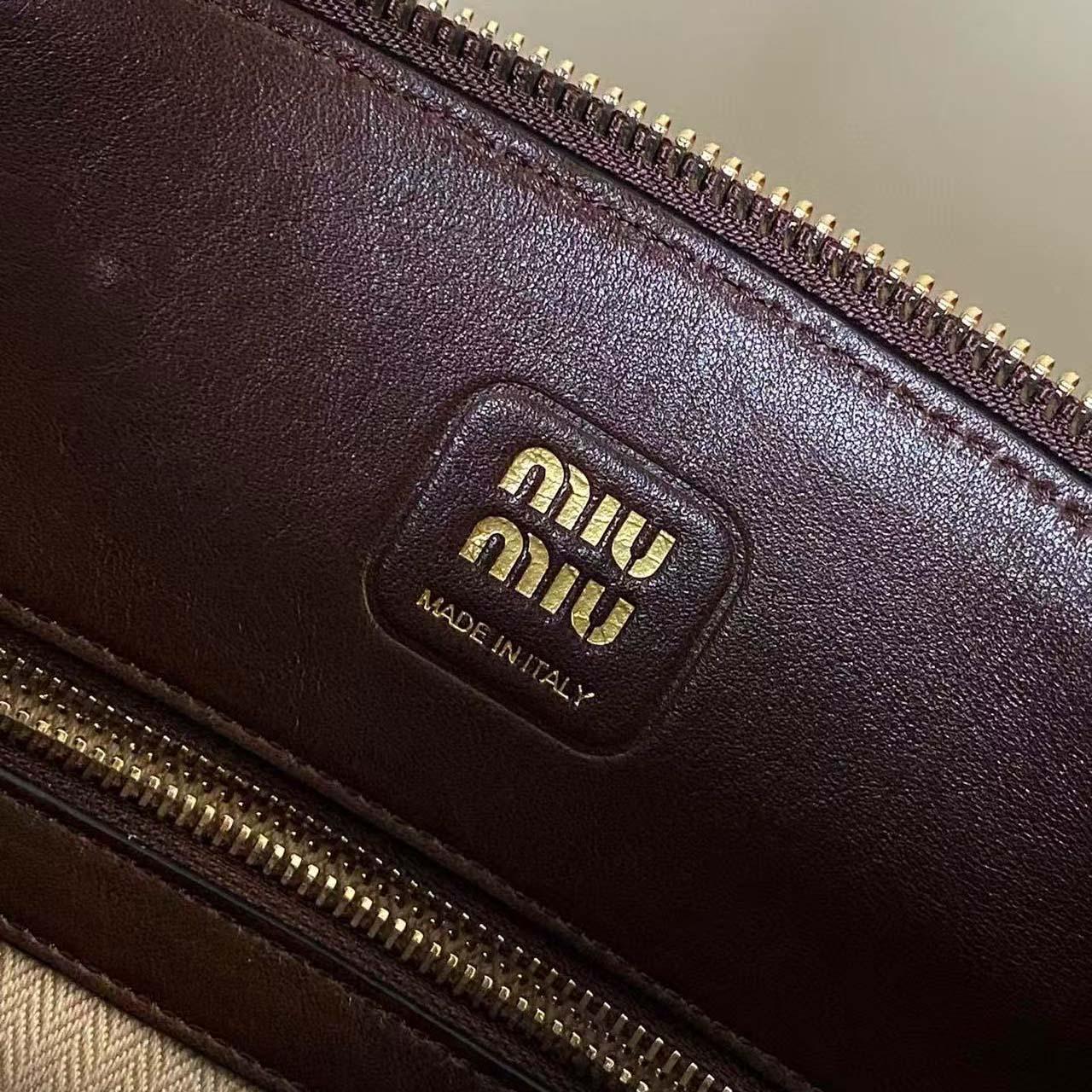 Miu Miu Aventure Leather Tote Bag   33cm - DopestKickz