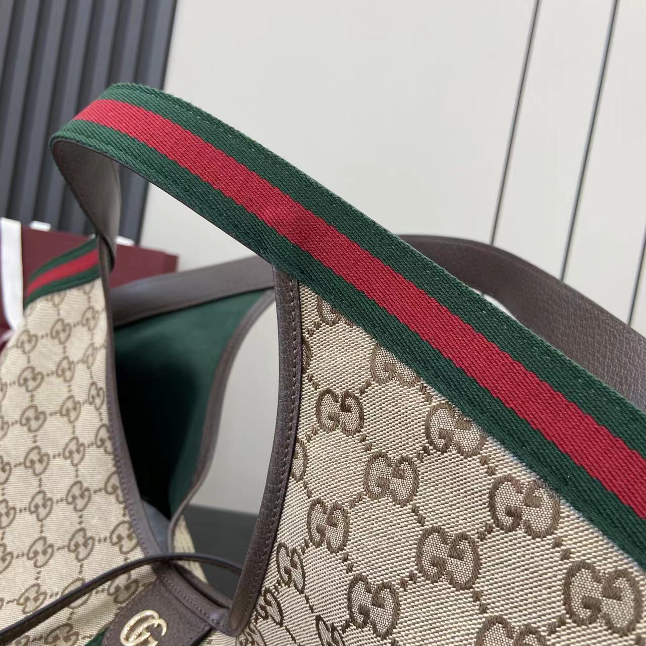 Gucci Giglio Large Tote Bag - DopestKickz