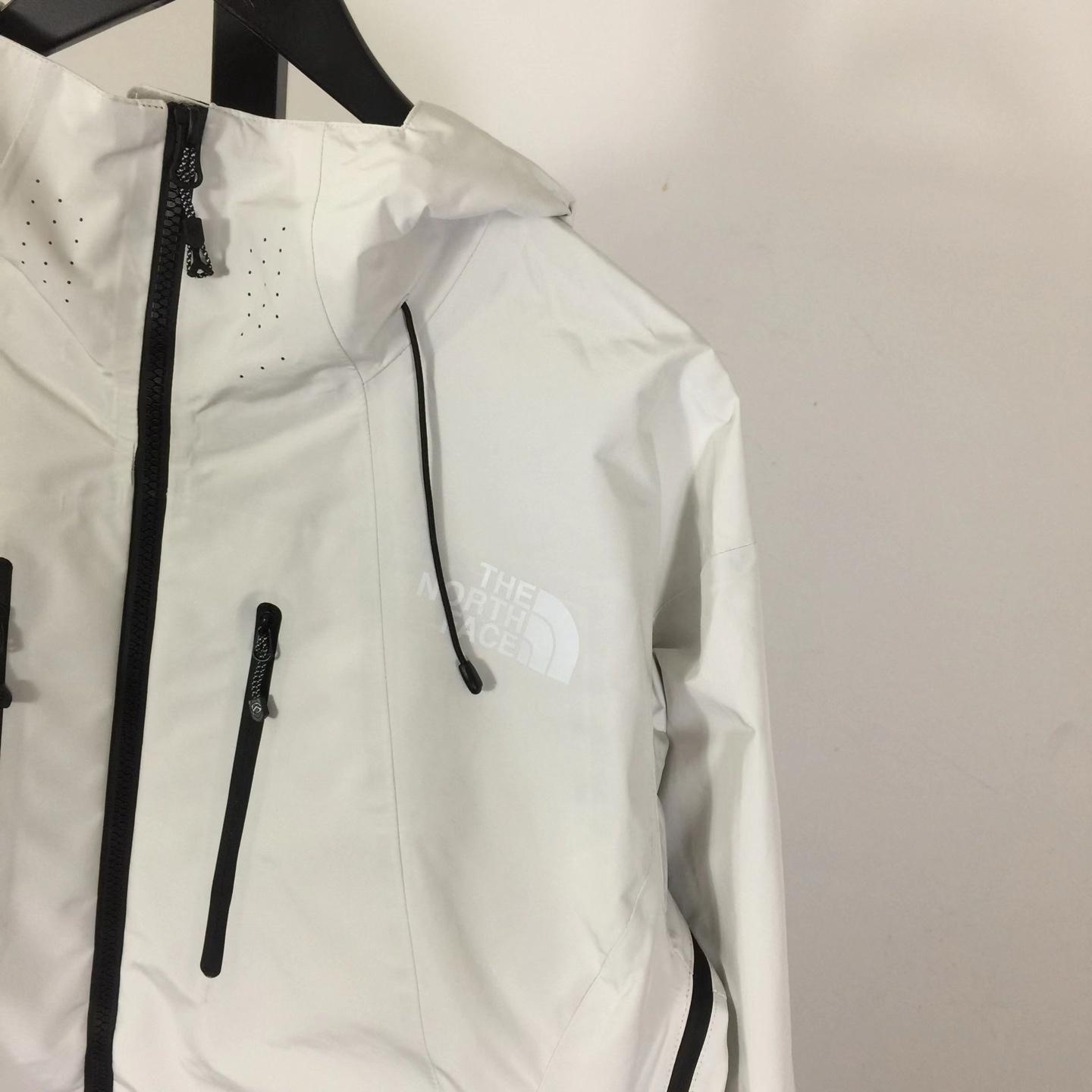 The North Face Jacket - DopestKickz