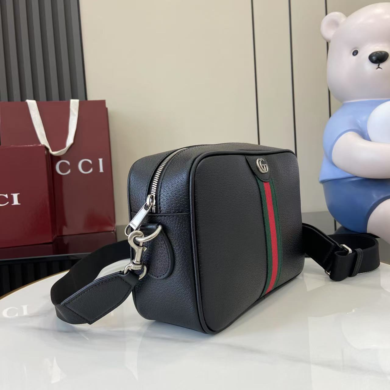 Gucci Ophidia Medium Crossbody Bag - DopestKickz