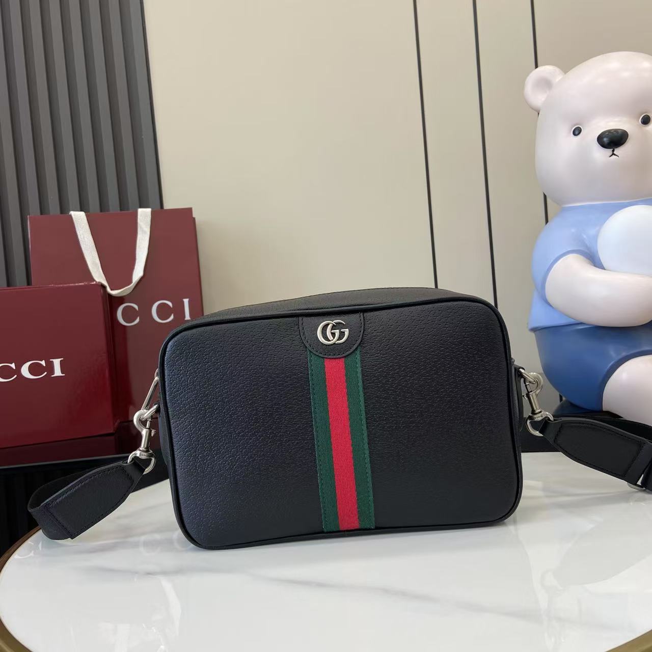 Gucci Ophidia Medium Crossbody Bag - DopestKickz