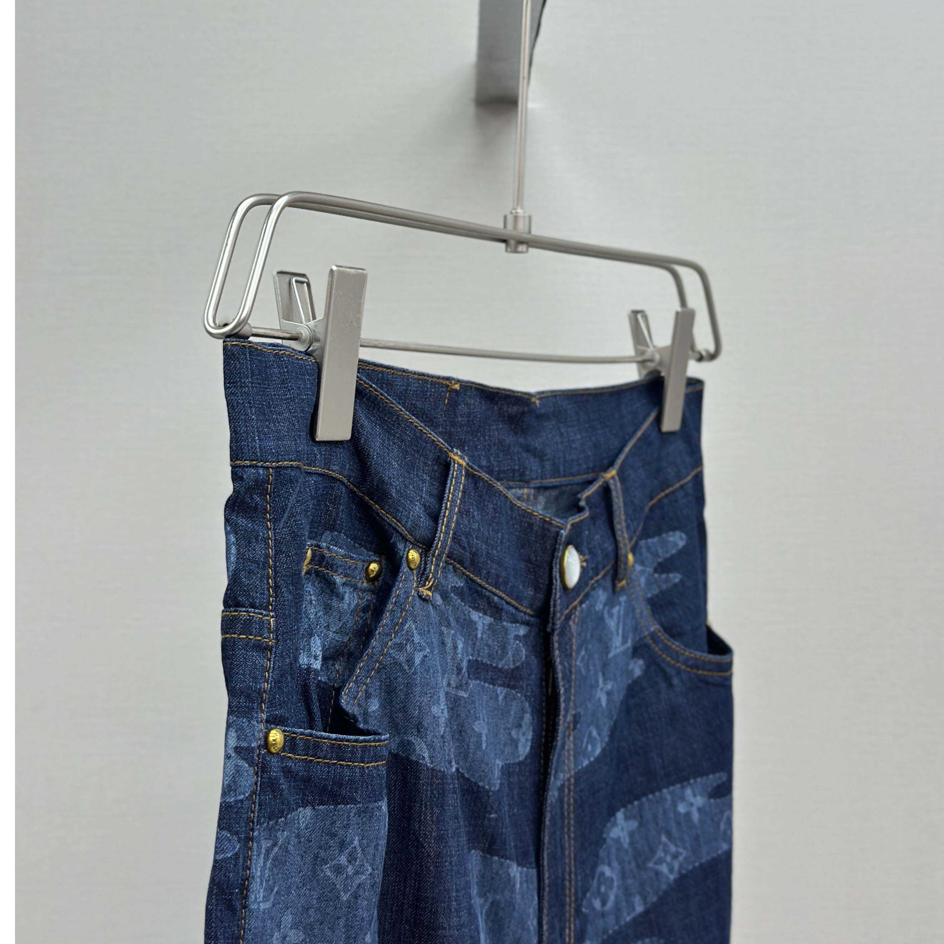 Louis Vuitton Monogram Chambray Shorts   1AILU6 - DopestKickz