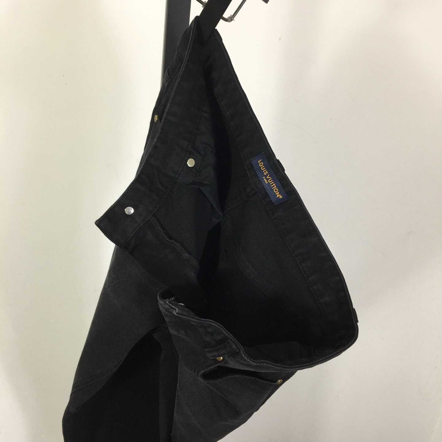 Louis Vuitton Jeans - DopestKickz