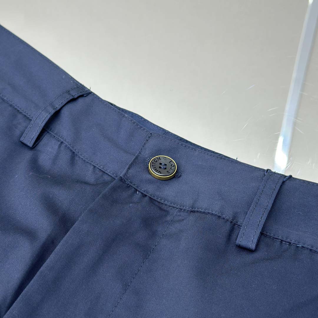 Louis Vuitton Monogram Pocket Cargo Shorts   1AHVTL - DopestKickz