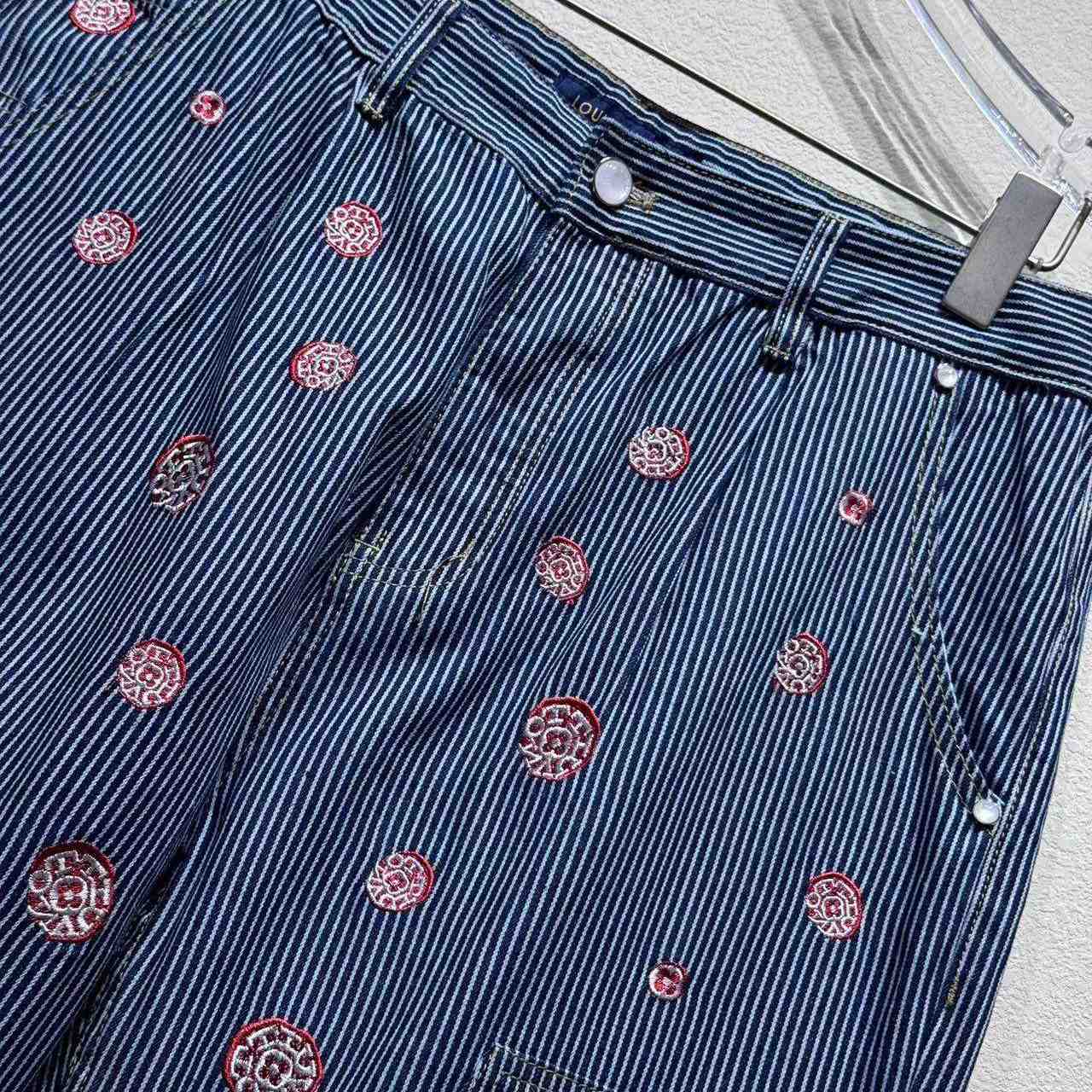 Louis Vuitton Jeans - DopestKickz