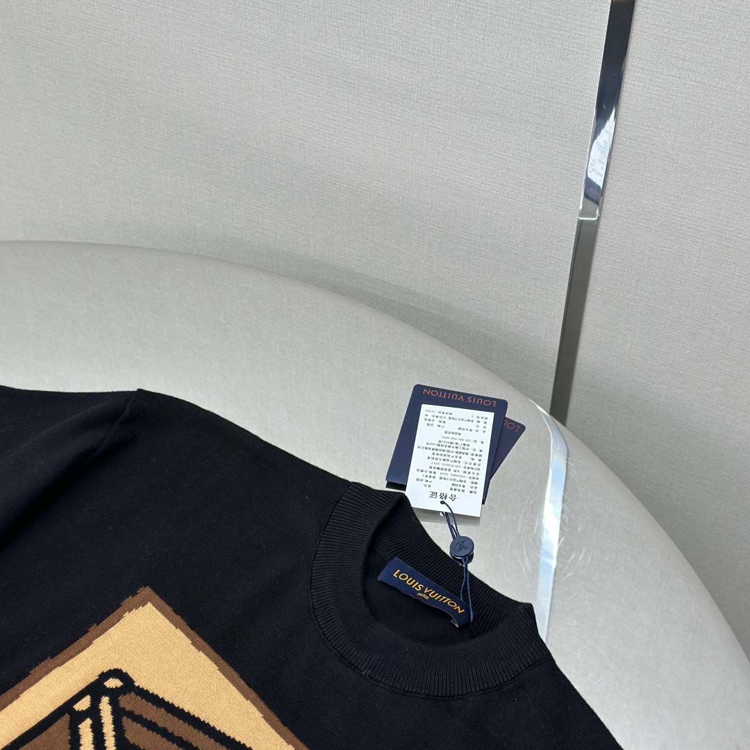 Louis Vuitton Graphic Short-Sleeved Crewneck    1AGHU3 - DopestKickz