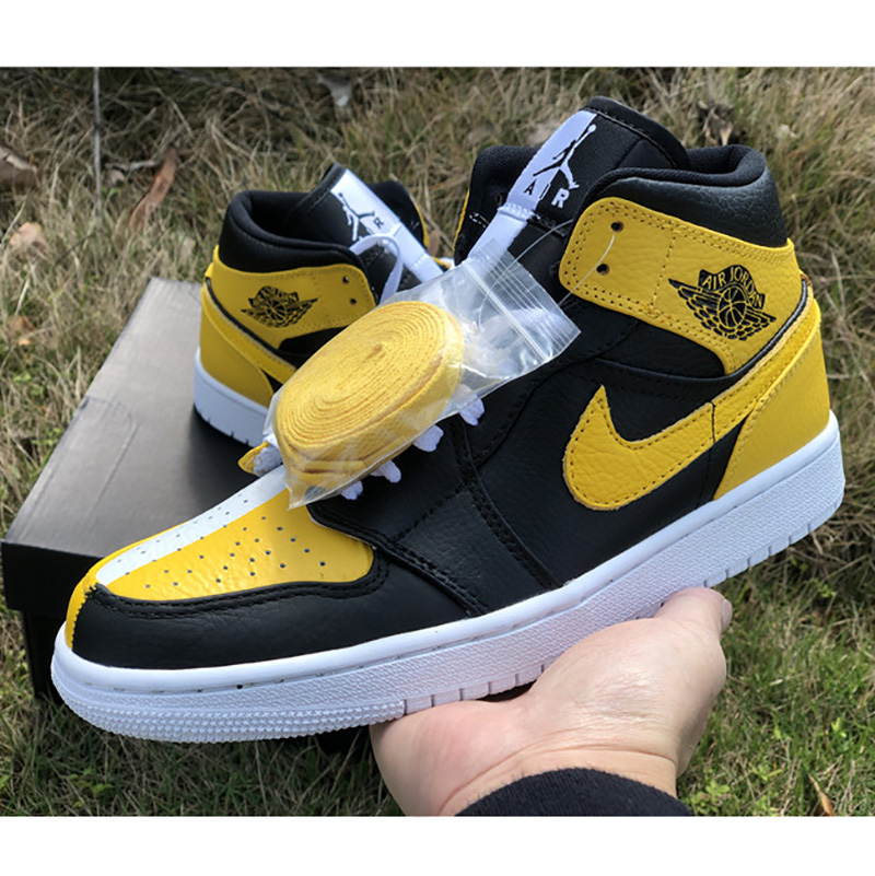 Jordan AJ1 Retro High Black/Yellow/White - DopestKickz