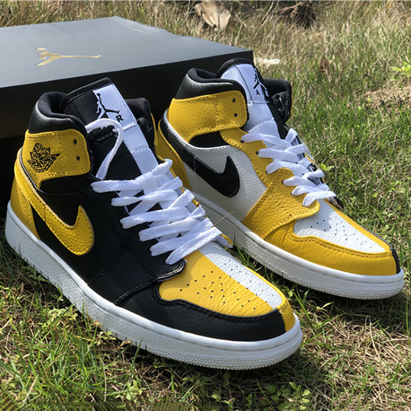 Jordan AJ1 Retro High Black/Yellow/White - DopestKickz