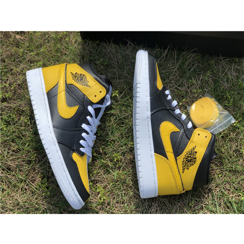 Jordan AJ1 Retro High Black/Yellow/White - DopestKickz