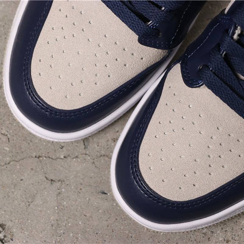 Jordan AJ1 Mid Top WMNS Navy Blue - DopestKickz