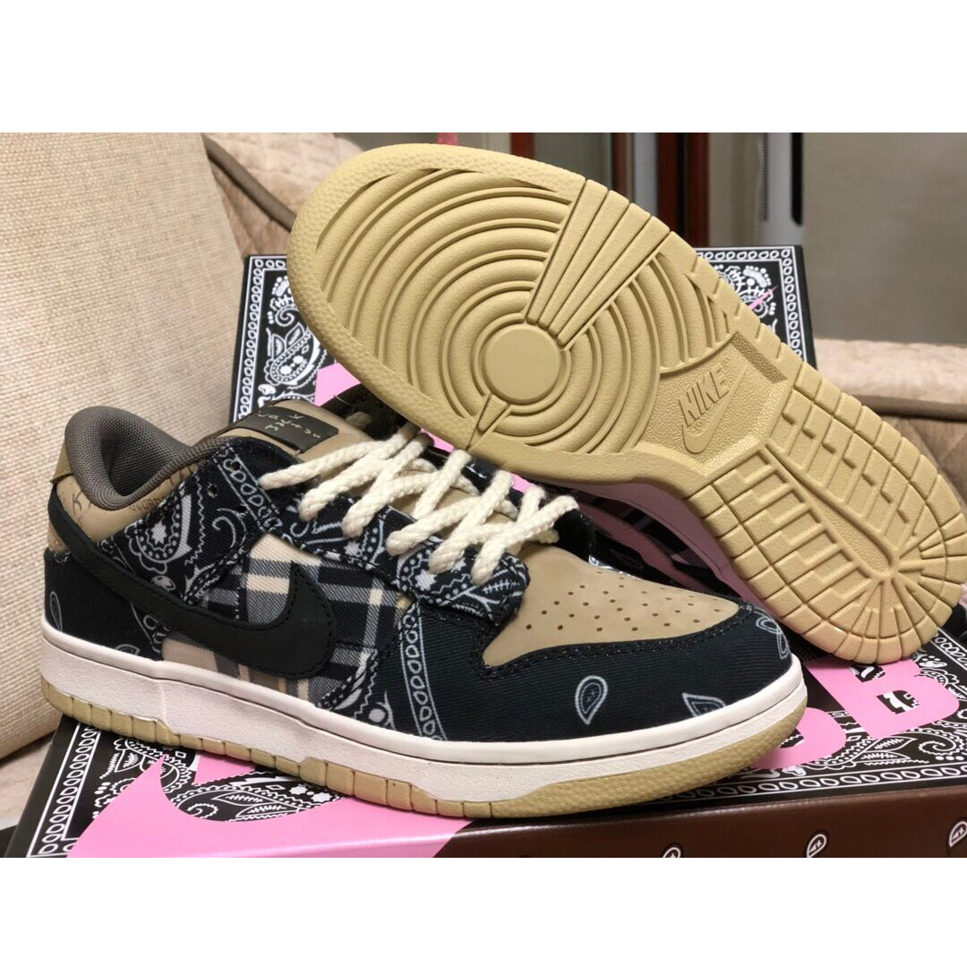 Travis Scott X Nike SB Dunk Low  - DopestKickz