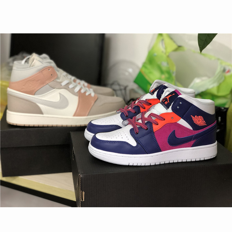 Jordan Air Jordan 1 Mid GS Fire Pink - DopestKickz