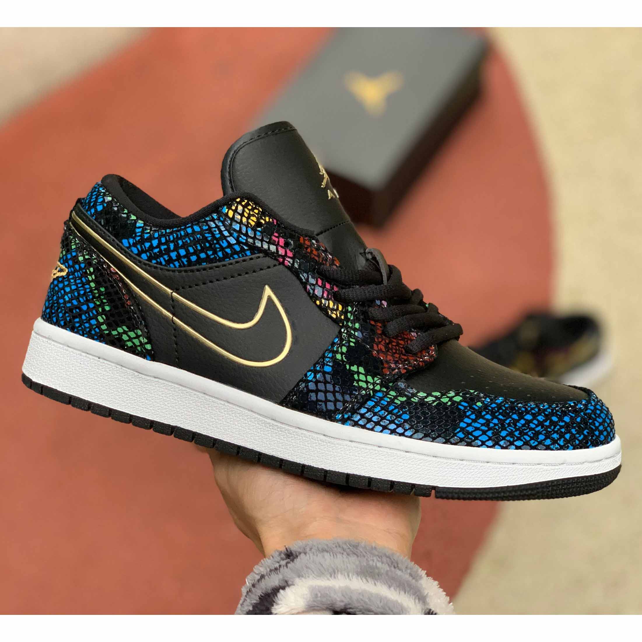 Air Jordan 1 Low WMNS "BHM" - DopestKickz