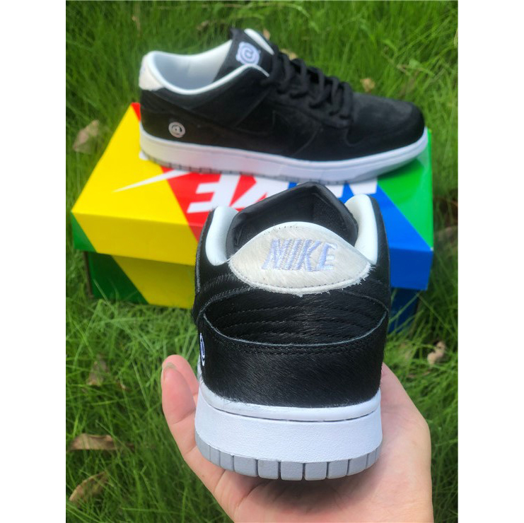 Medicom Toy X Nike SB Dunk Low BE@RBRICK - DopestKickz
