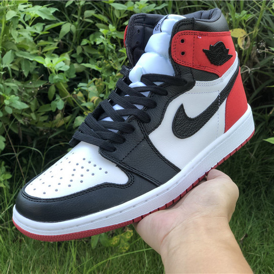 Jordan AJ1 Satin WMNS "Black Toe" - DopestKickz