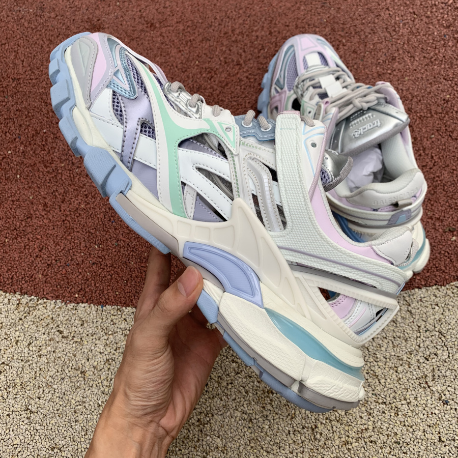 Balenciaga Track Runner 2.0 - DopestKickz