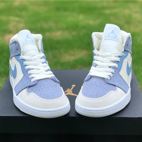 Jordan AJ1 Mid DA4666-100  - DopestKickz