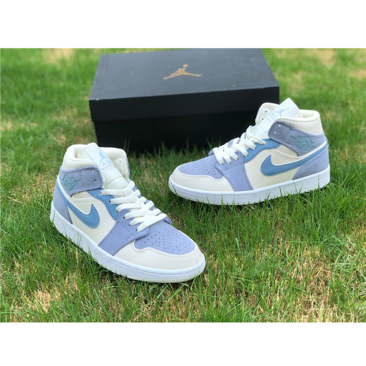 Jordan AJ1 Mid DA4666-100  - DopestKickz