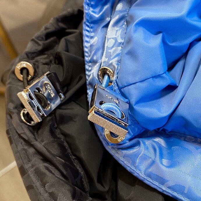 Dior Oblique Sleeveless Down Jacket - DopestKickz