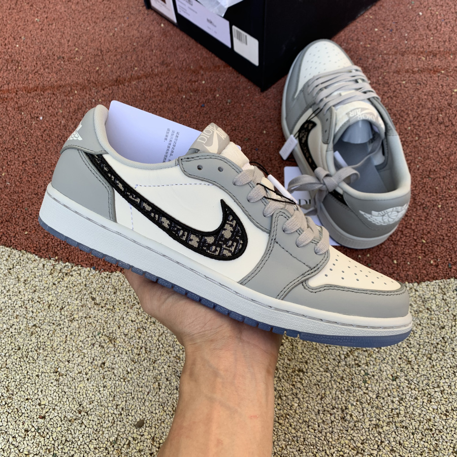 Jordan Air 1 Retro Low Sneaker - DopestKickz