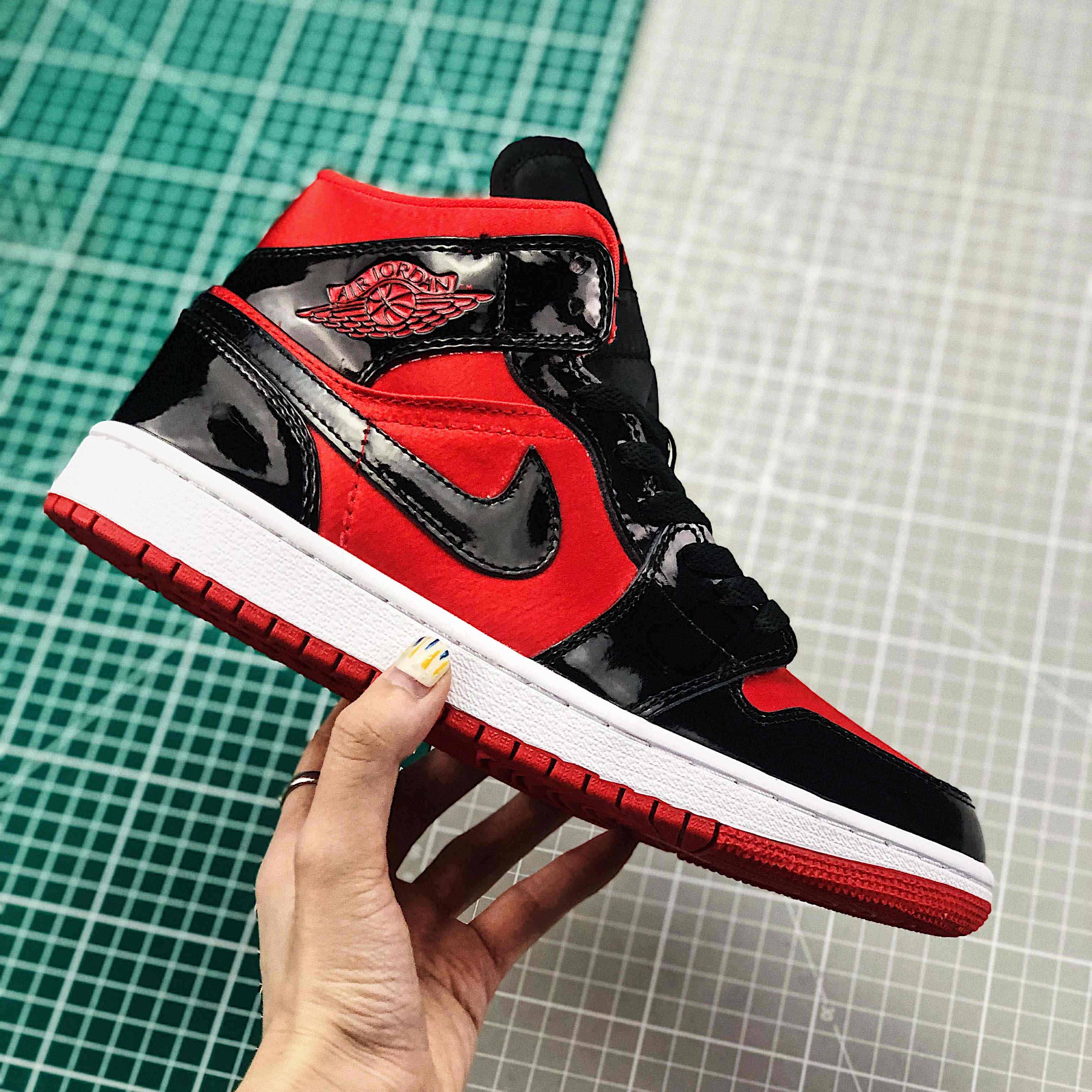 Jordan Air 1 Mid Black/Hot Punch BQ6472-600  - DopestKickz