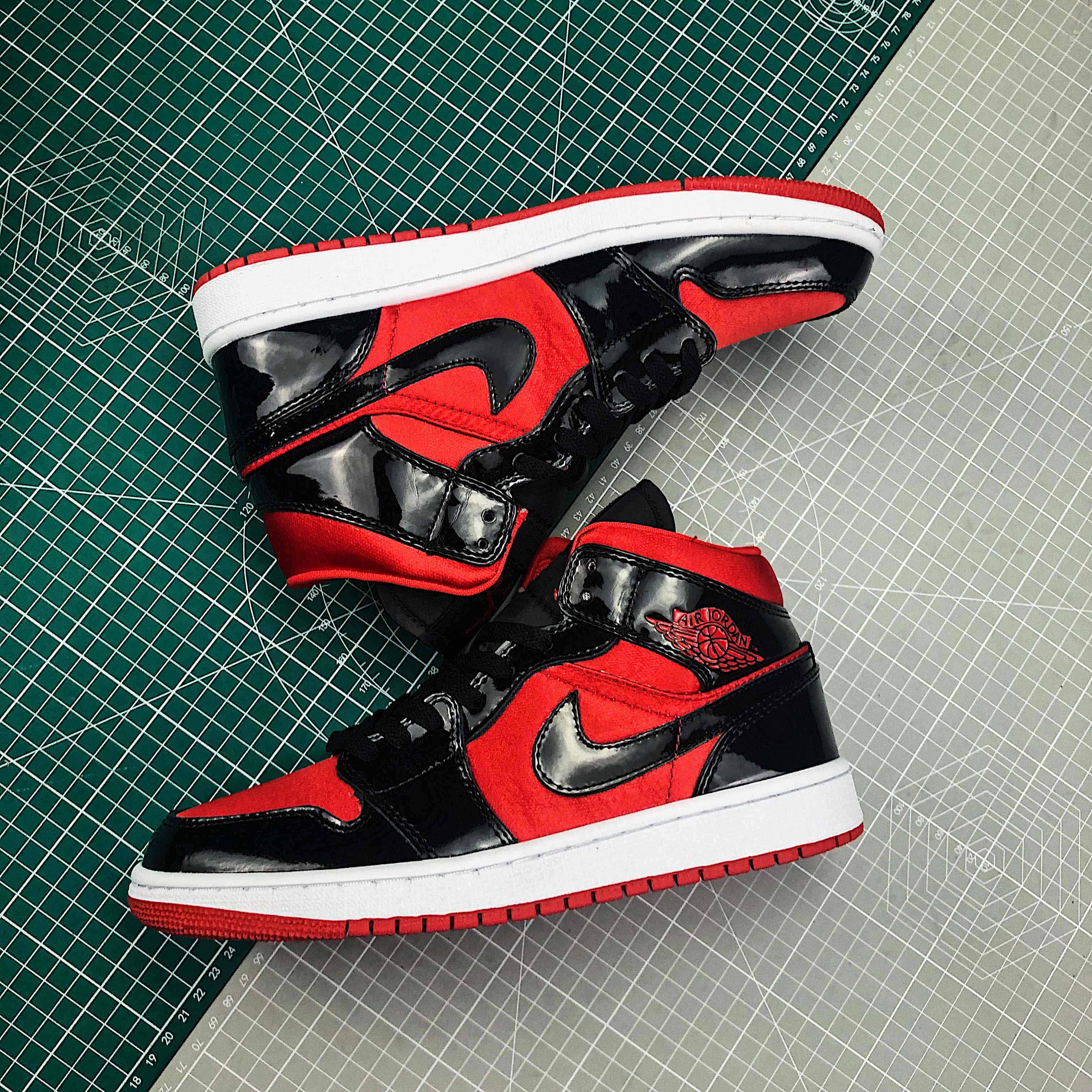 Jordan Air 1 Mid Black/Hot Punch BQ6472-600  - DopestKickz