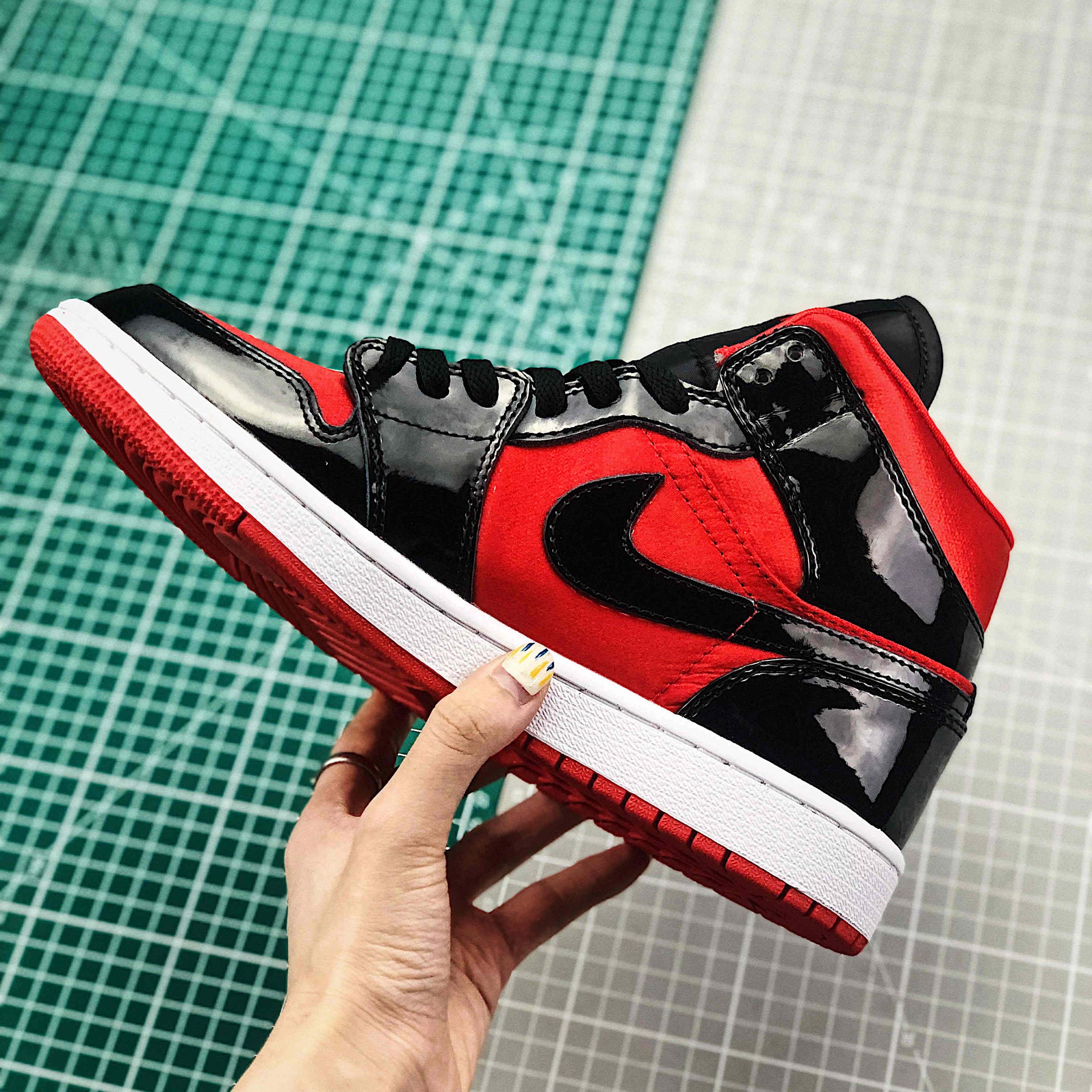 Jordan Air 1 Mid Black/Hot Punch BQ6472-600  - DopestKickz