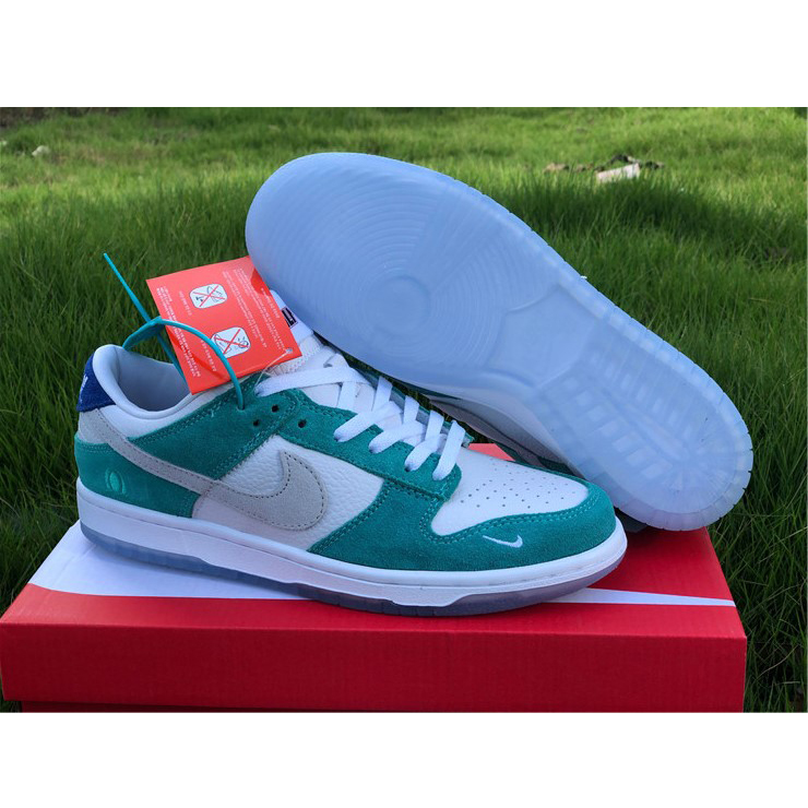 Nike Kasina Dunk Low CZ6501-101 - DopestKickz