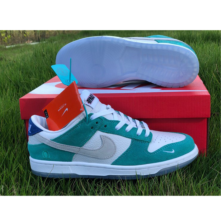 Nike Kasina Dunk Low CZ6501-101 - DopestKickz